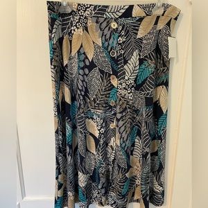 Women’s Skirt with Elastic Band and Faux Buttons